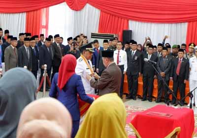  Lantik Alfedri Jadi Bupati Siak, Ini Pesan Gubri Syamsuar